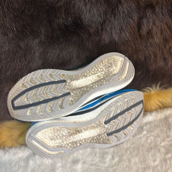 Saucony Endorphin Pro running shoes 10 - Picture 7 of 8